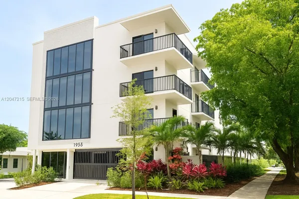 $2,450 | 1950 Fletcher Street, Unit 305, Hollywood, FL 33020