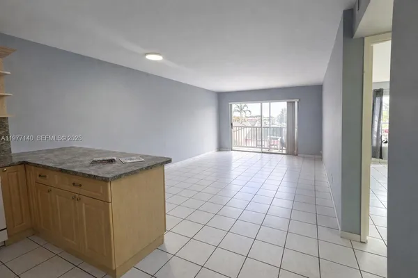 $1,900 | 8005 Lake Drive, Unit 404, Doral, FL 33166