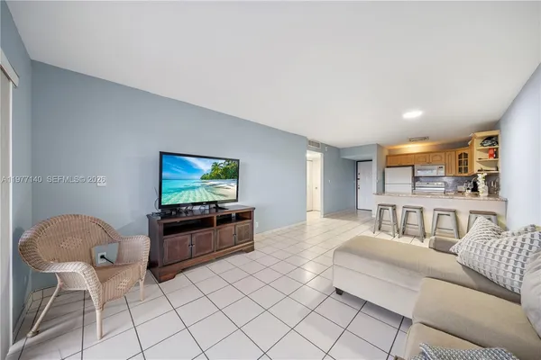 $1,900 | 8005 Lake Drive, Unit 404, Doral, FL 33166