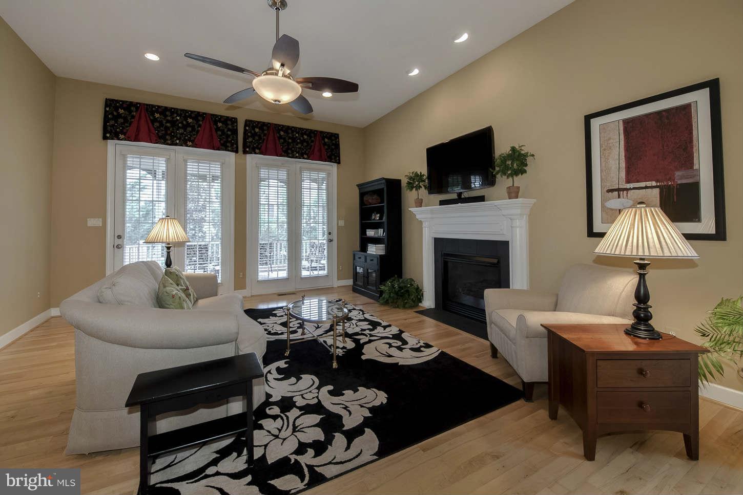 42433 Spring Splendor Drive Ashburn, VA 20148 - Photo 5 of 30 Family Room