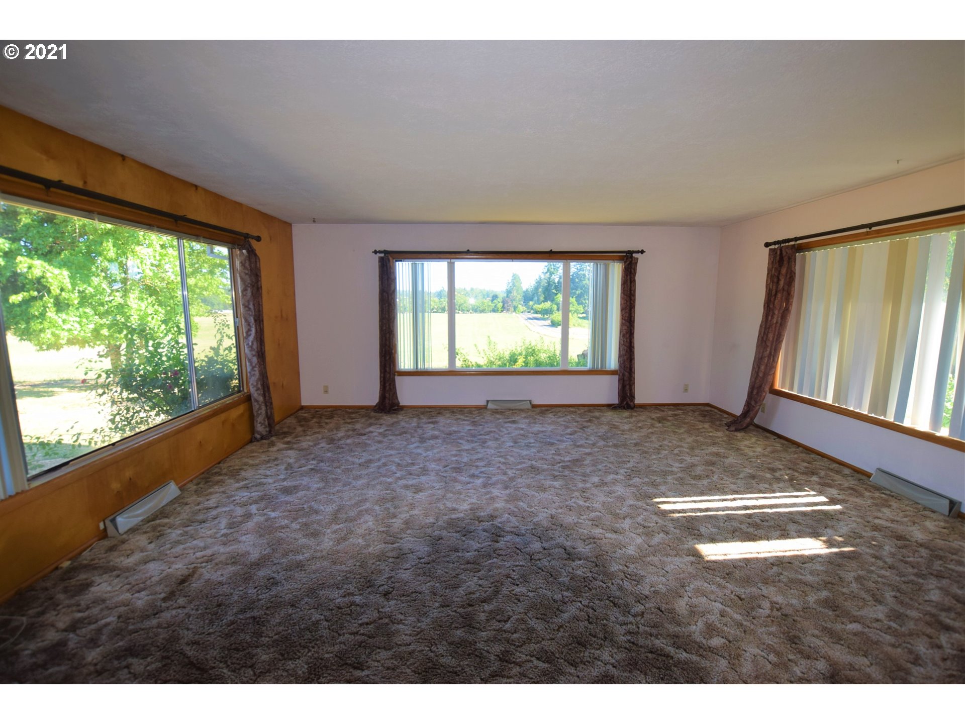 22322 South Central Point Road Oregon City, OR 97045 - Photo 5 of 31