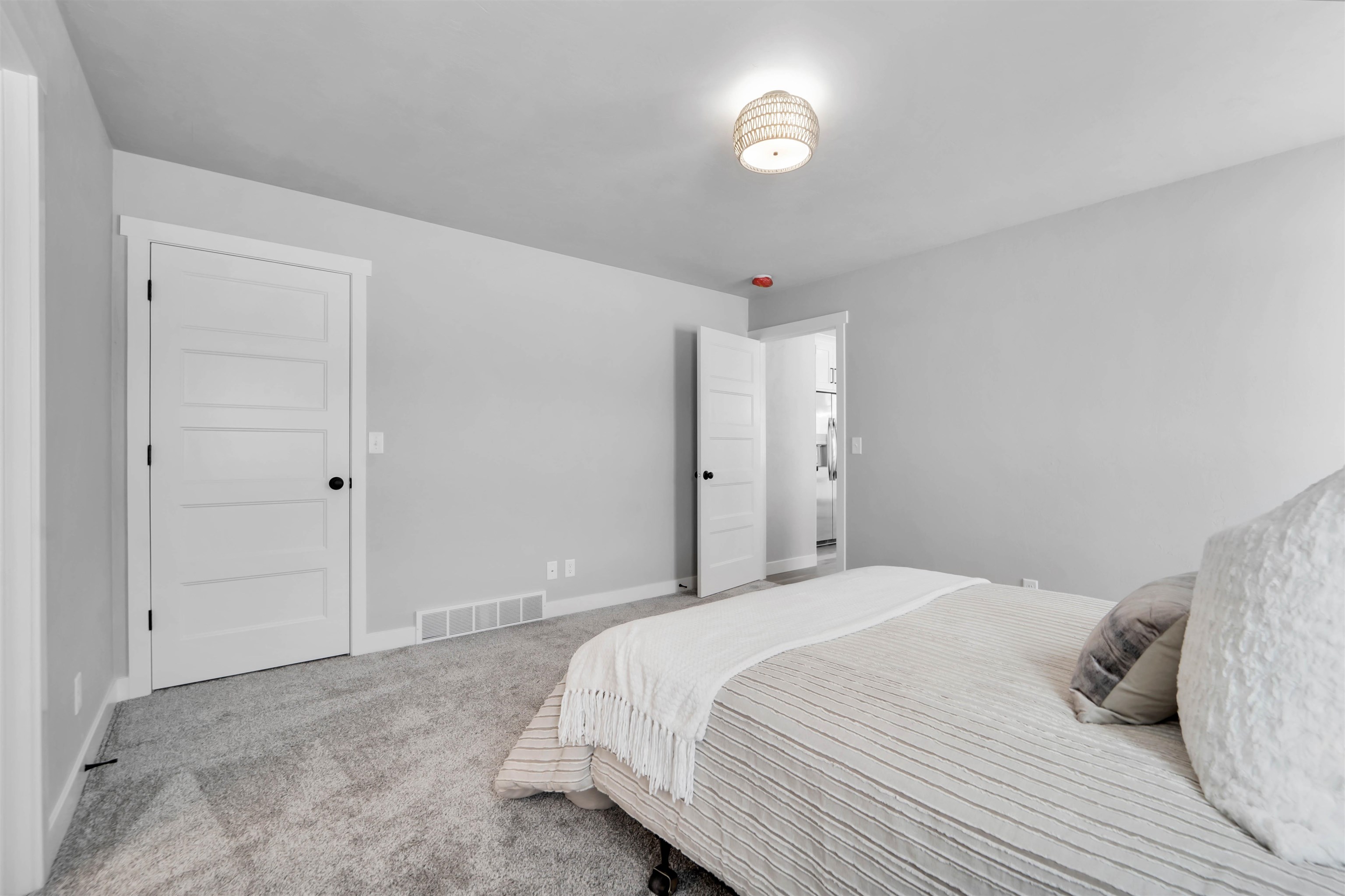 N8871 Killarney Way Menasha, WI 54952 - Photo 18 of 34