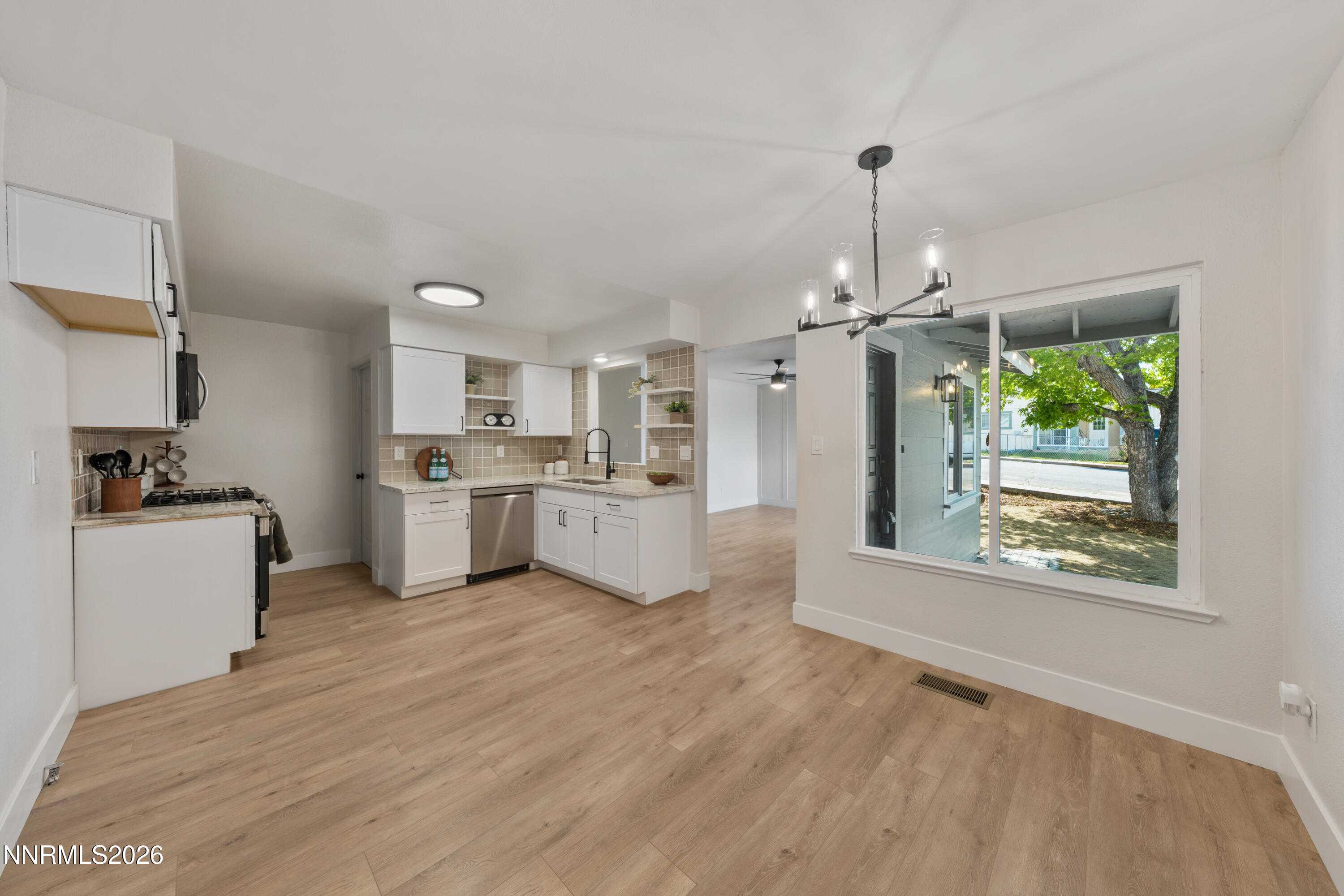 6680 Flower Street Reno, NV 89506 - Photo 14 of 37 A7V05638