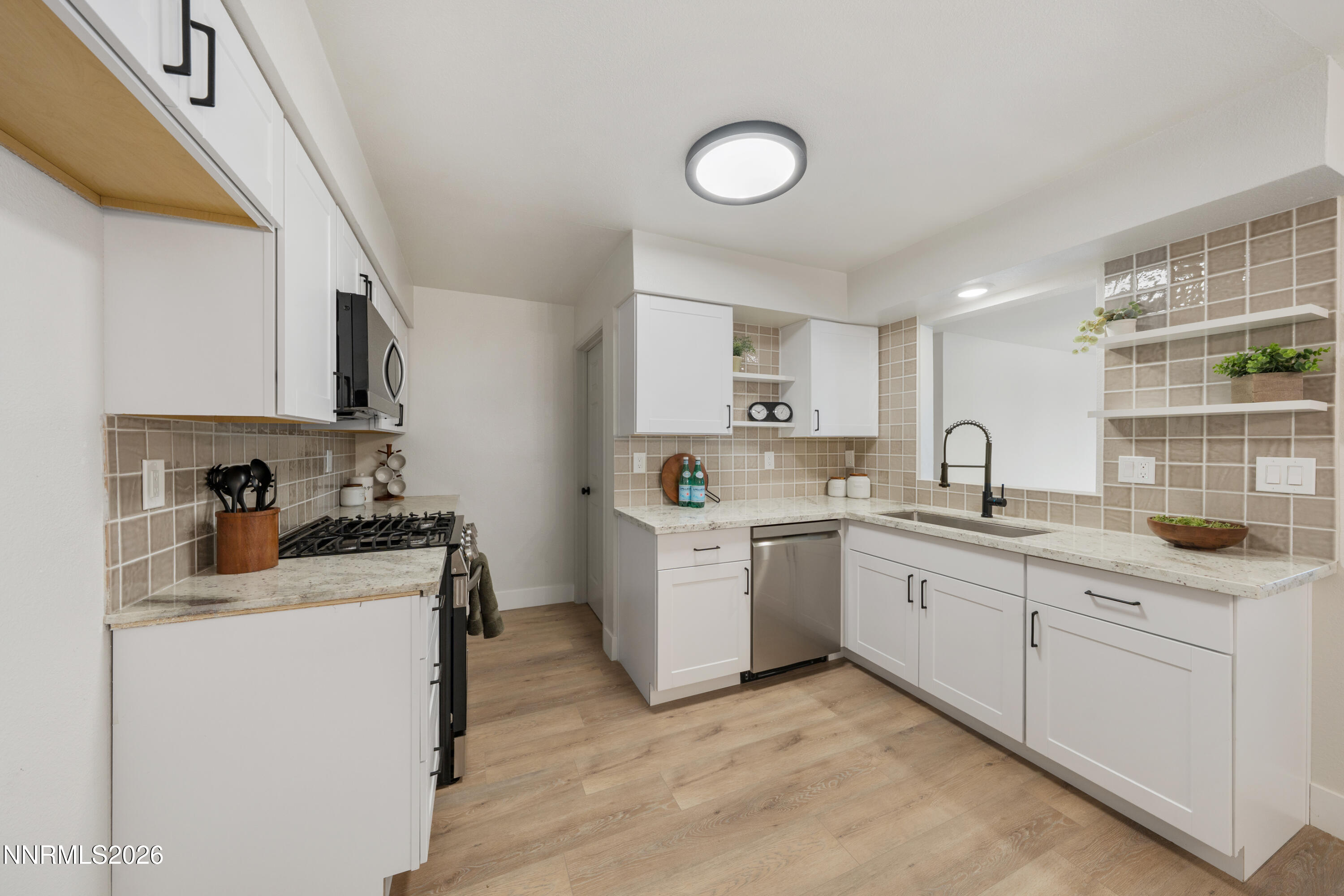 6680 Flower Street Reno, NV 89506 - Photo 17 of 37 A7V05651