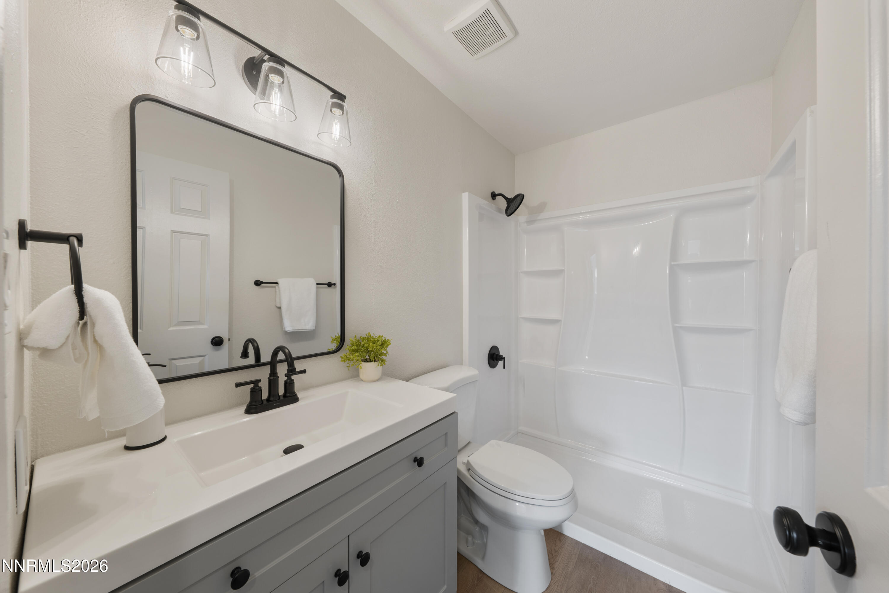 6680 Flower Street Reno, NV 89506 - Photo 7 of 37 A7V05688