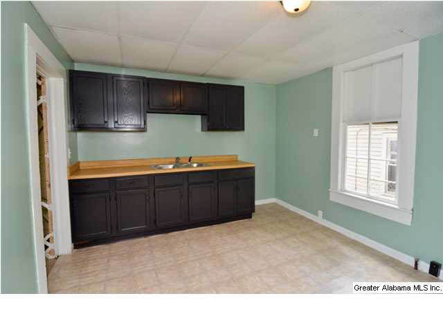 1017 15th Place Southwest Birmingham, AL 35211 - Photo 12 of 30