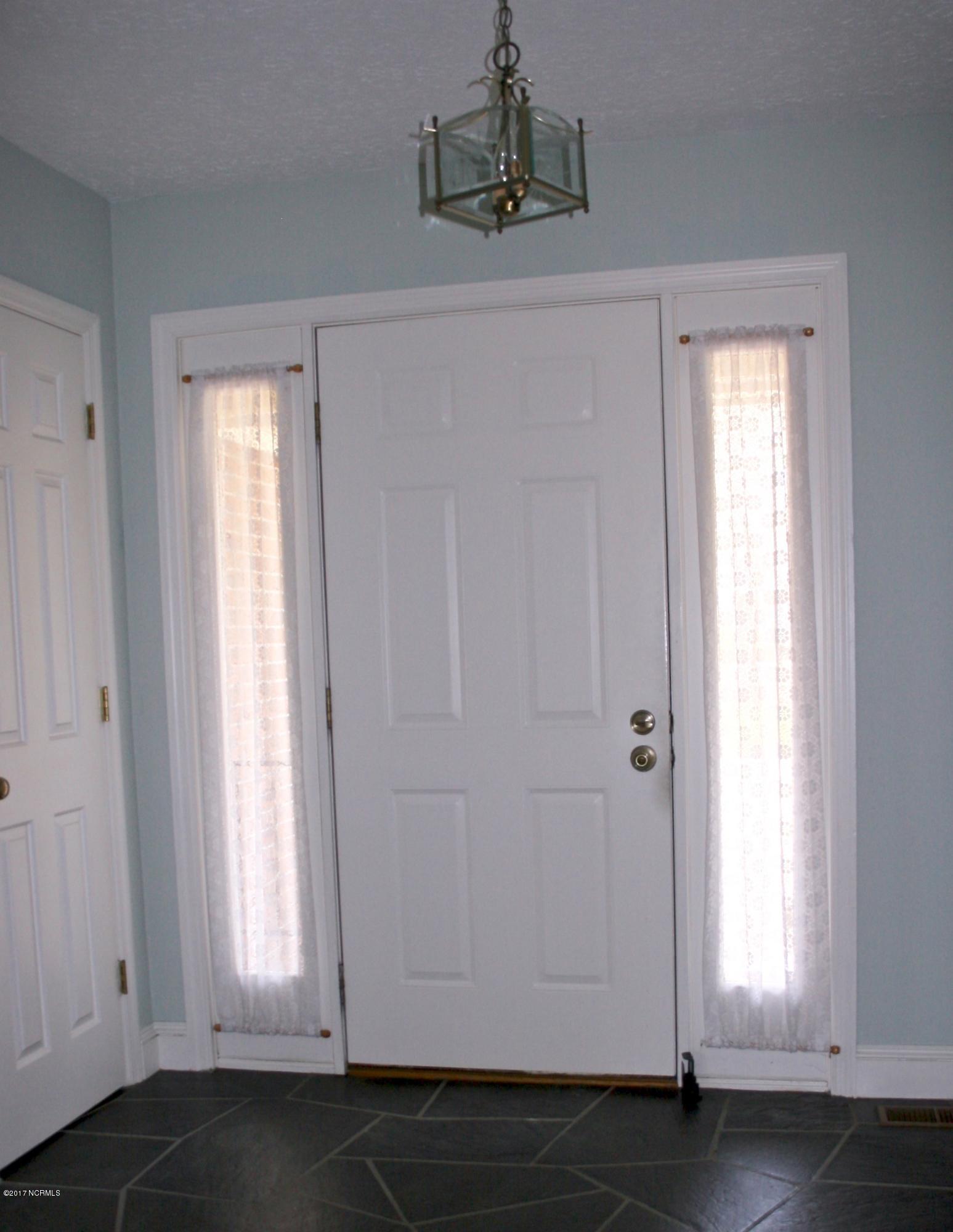 810 South Green Tee Road Hampstead, NC 28443 - Photo 3 of 24 3
