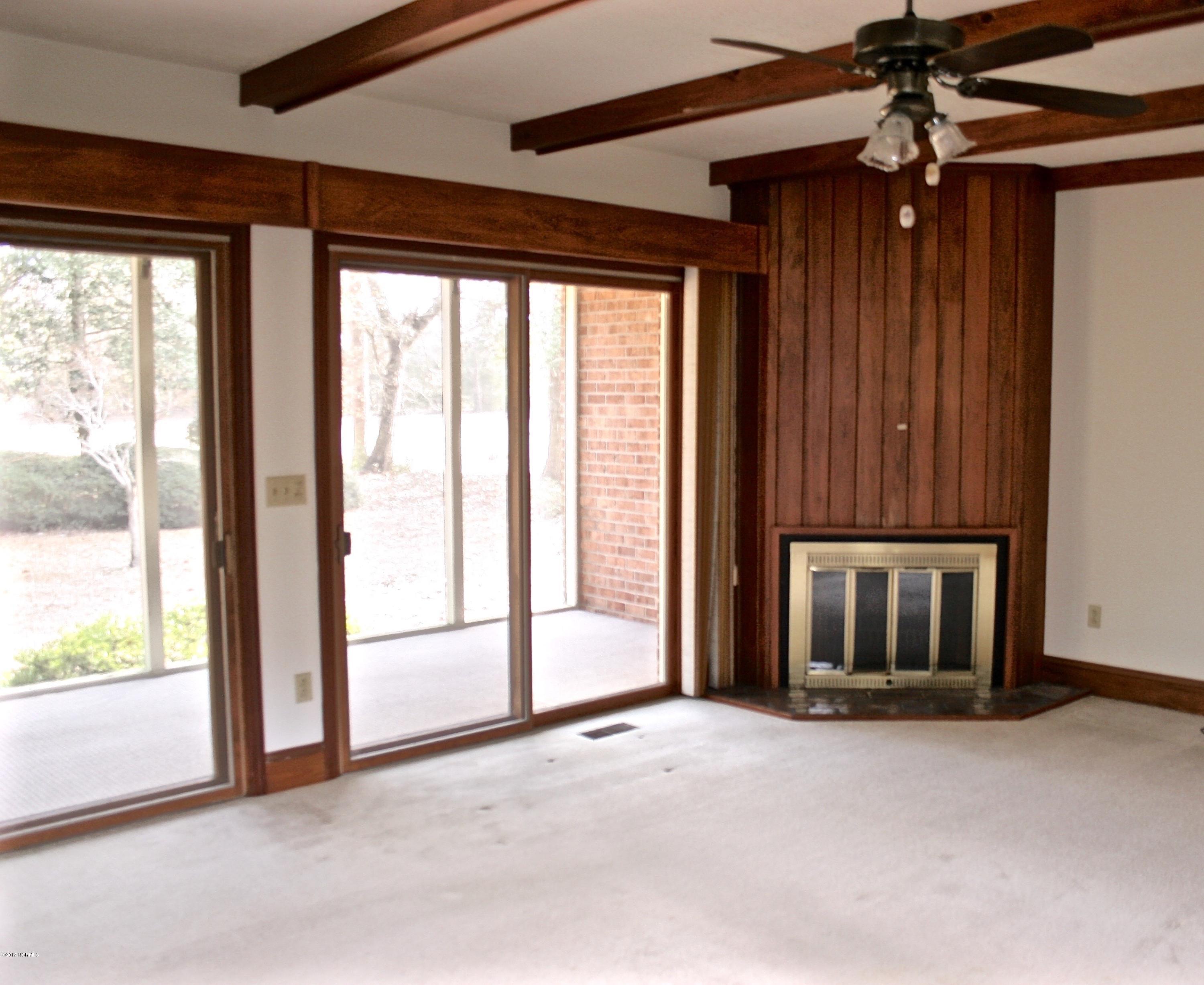 810 South Green Tee Road Hampstead, NC 28443 - Photo 6 of 24 5