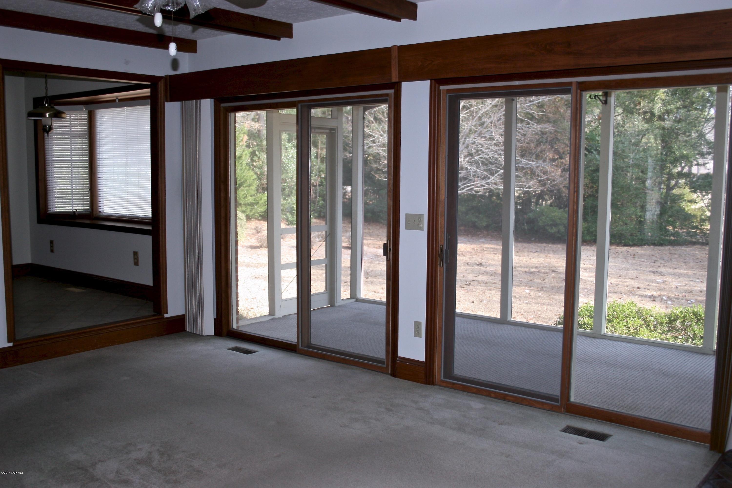 810 South Green Tee Road Hampstead, NC 28443 - Photo 8 of 24 7