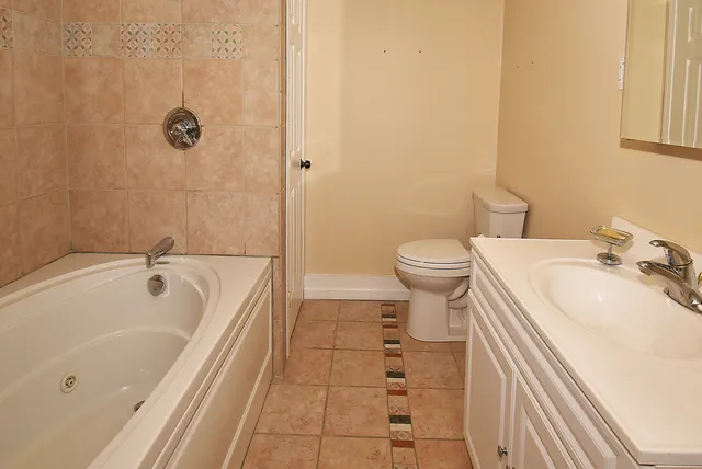 $429,900 | 20 Whitney Ferguson Road, Unit 18, Vernon Rockville, CT 06066