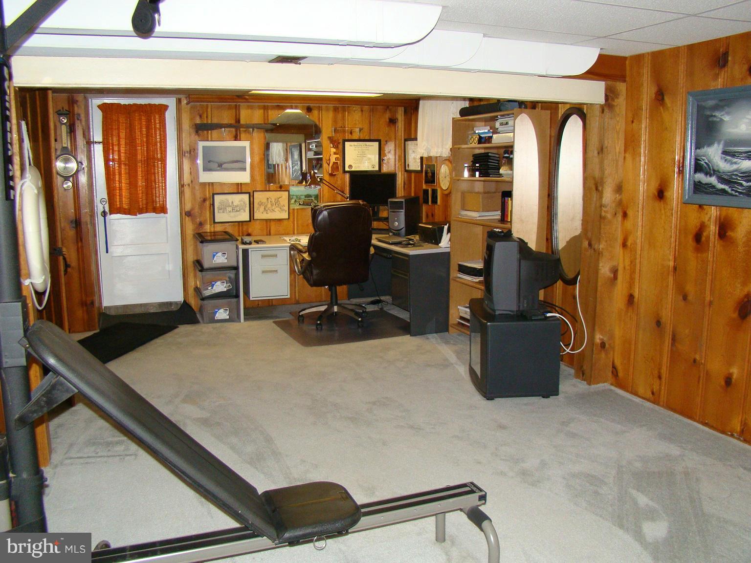 4117 Perry View Road Baltimore, MD 21236 - Photo 19 of 23 Family Room