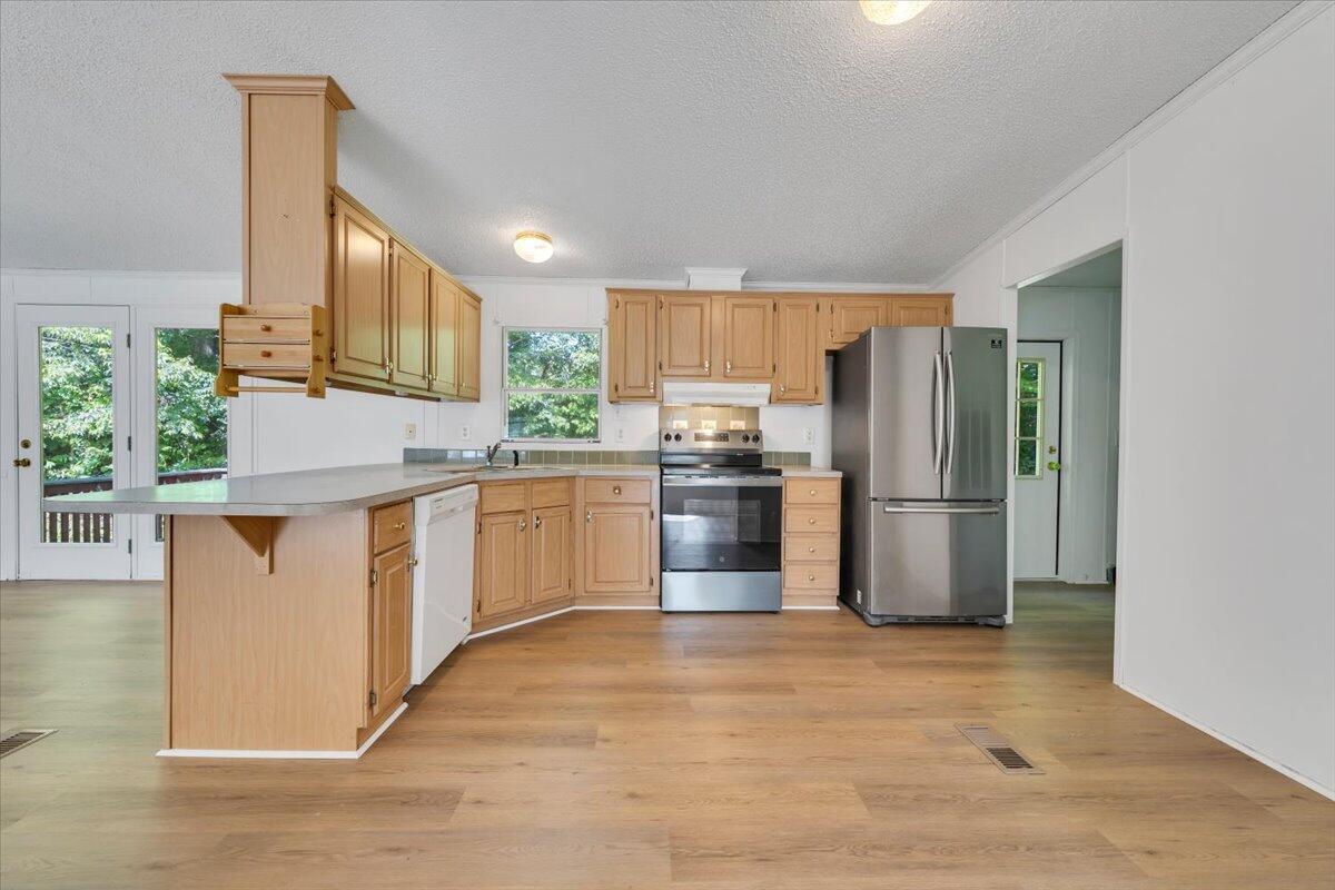 256 Goose Market Loop Stuart, VA 24171 - Photo 12 of 36 10-MIB05418