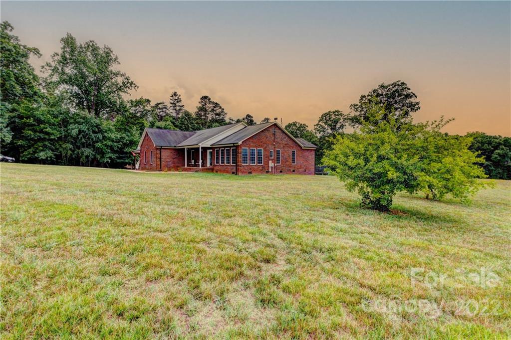 5051 Dobbins Road Crouse, NC 28033 - Photo 3 of 40 Gallery Image 3