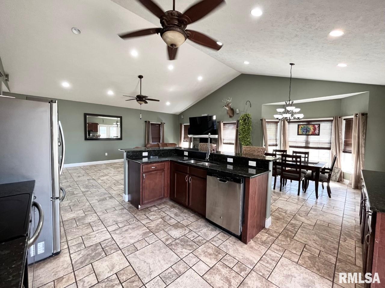3863 North Reed Station Road De Soto, IL 62924 - Photo 8 of 29 Gallery Image 8