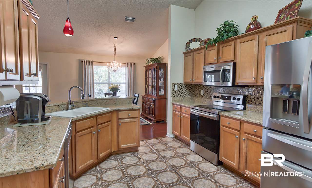30632 Pinyon Drive Daphne, AL 36527 - Photo 10 of 32 Kitchen