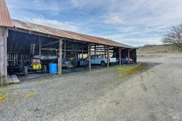 $5,600,000 | 3834 Highway 84, Walnut Grove, CA 95690