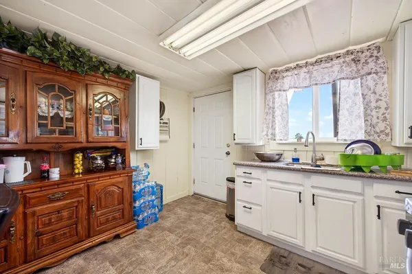 $5,600,000 | 3834 Highway 84, Walnut Grove, CA 95690