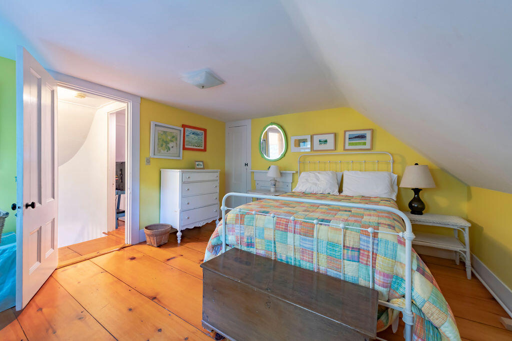 160 Paine Hollow Road Wellfleet, MA 02667 - Photo 39 of 71 a bedroom with a bed and a window