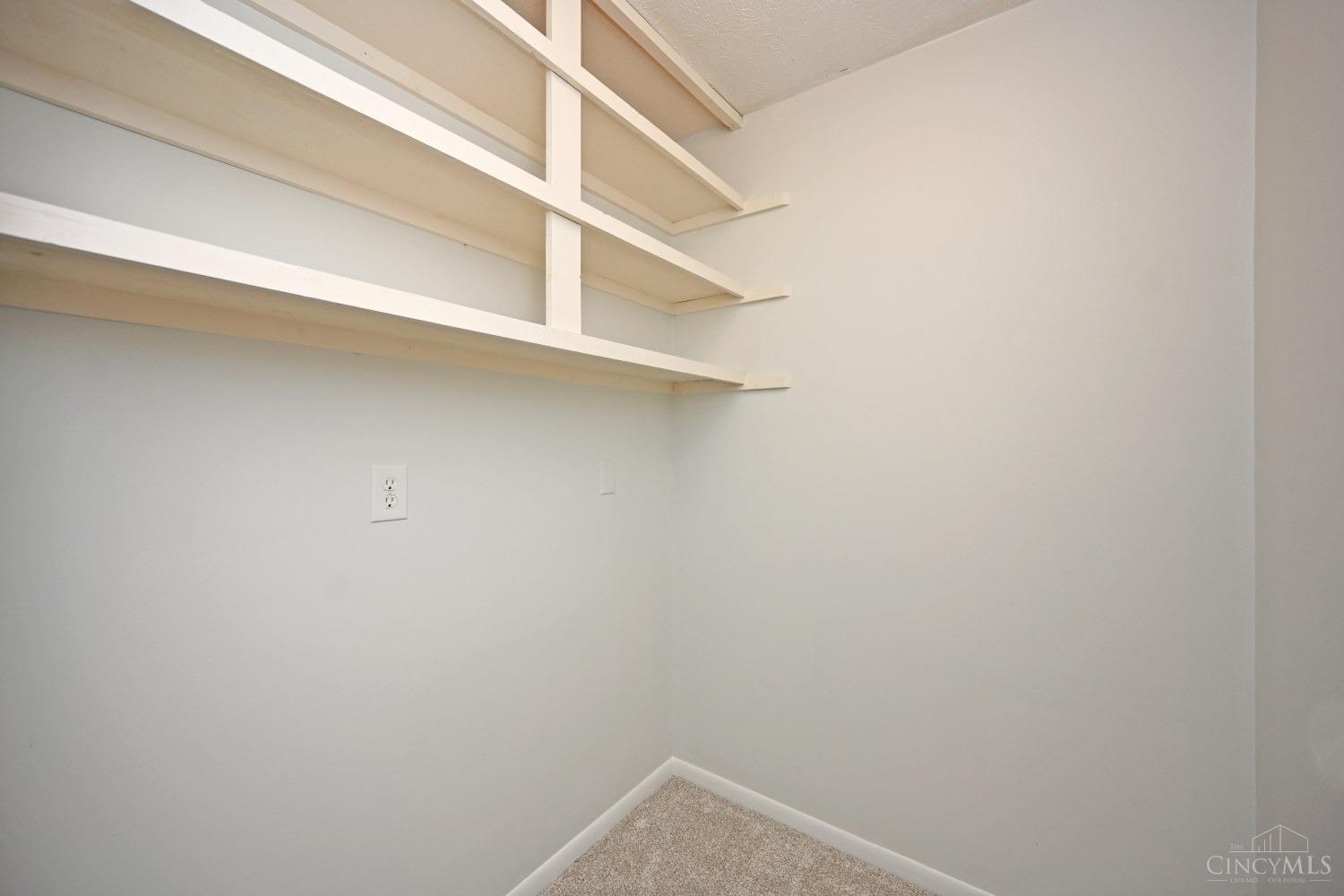 7284 East Galbraith Road Cincinnati, OH 45243 - Photo 46 of 58
