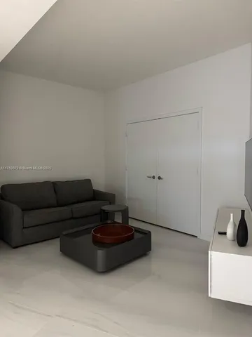 $11,000 | 851 Northeast 1st Avenue, Unit 1401, Miami, FL 33132