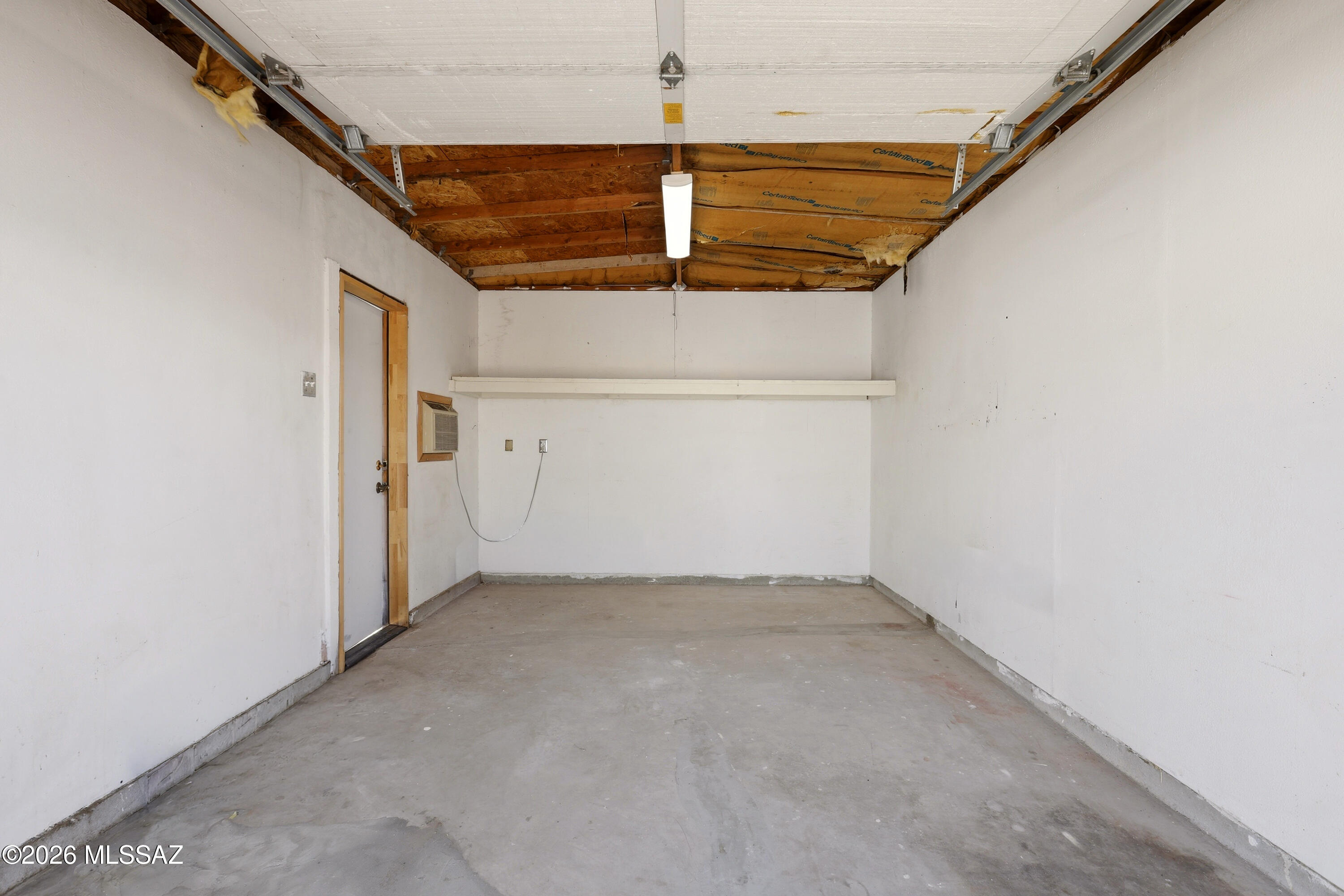 2111 South Miramonte Stravenue Tucson, AZ 85713 - Photo 28 of 34 25. Garage 1