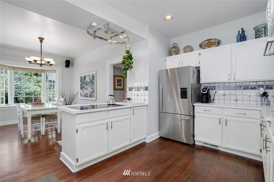 102 North 57th Street Seattle, WA 98103 - Photo 11 of 39