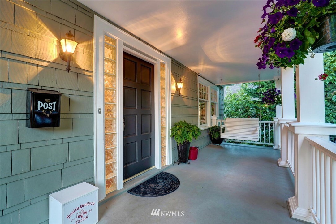 102 North 57th Street Seattle, WA 98103 - Photo 3 of 39