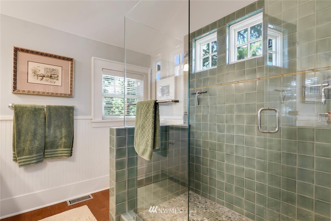 102 North 57th Street Seattle, WA 98103 - Photo 28 of 39