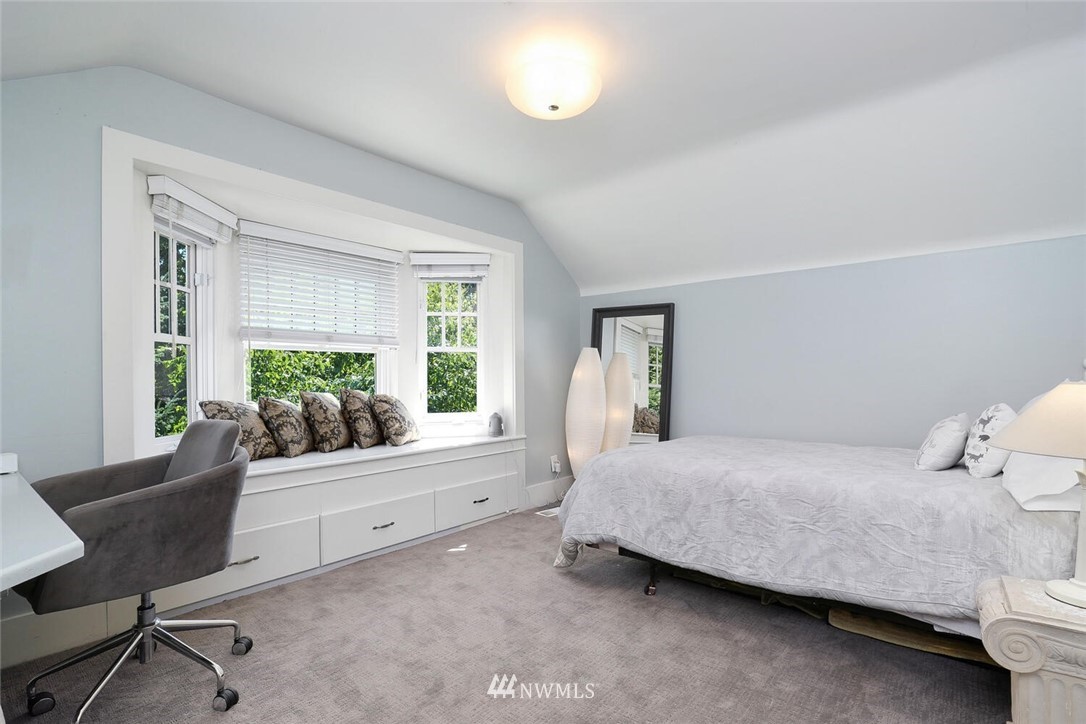 102 North 57th Street Seattle, WA 98103 - Photo 29 of 39