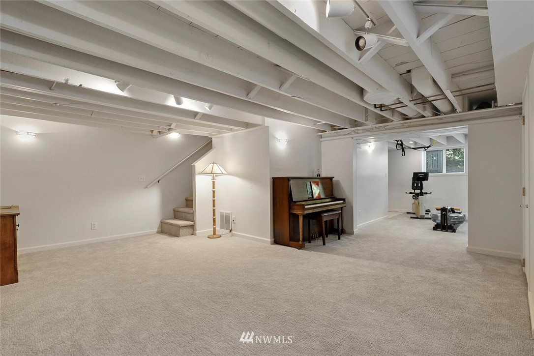 102 North 57th Street Seattle, WA 98103 - Photo 33 of 39