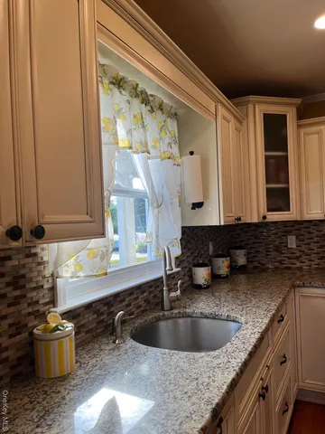 $468,000 | 70 Stahlman Place, Kingston, NY 12401