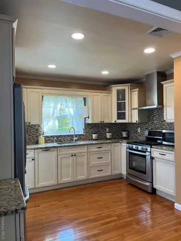 $468,000 | 70 Stahlman Place, Kingston, NY 12401