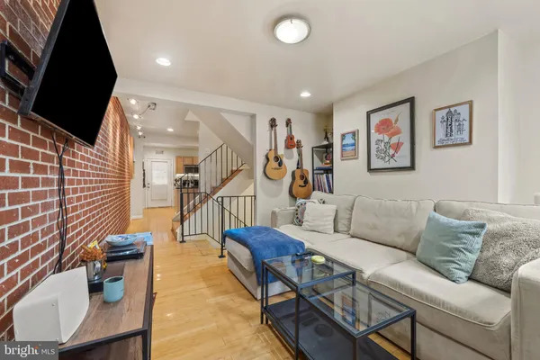 $2,475 | 1807 East Lombard Street, Baltimore, MD 21231