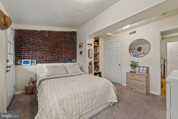 $2,475 | 1807 East Lombard Street, Baltimore, MD 21231