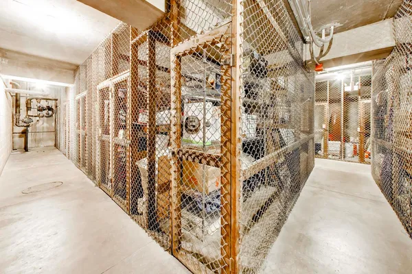 $115,000 | 5050 South East End Avenue, Unit 3B, Chicago, IL 60615