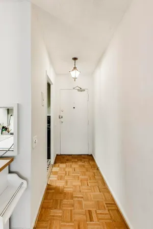 $115,000 | 5050 South East End Avenue, Unit 3B, Chicago, IL 60615