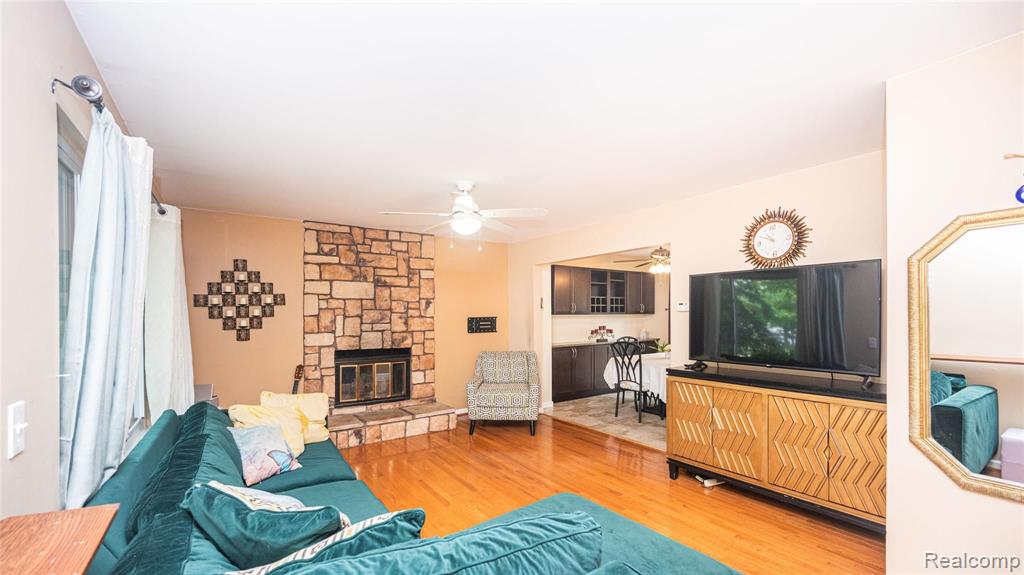 101 Dalton Drive Rochester Hills, MI 48307 - Photo 12 of 44