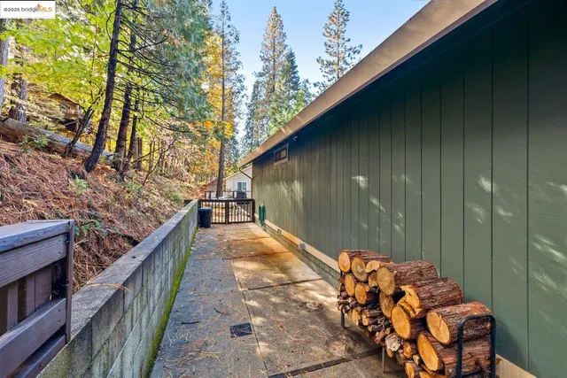 $329,000 | 22529 Twain Harte Drive, Twain Harte, CA 95383