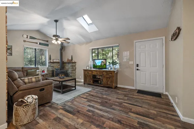 $329,000 | 22529 Twain Harte Drive, Twain Harte, CA 95383