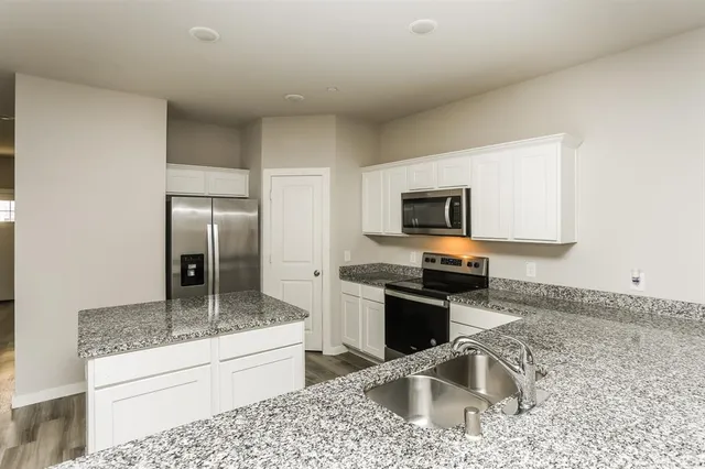 $2,150 | 616 Ava Trail, Lewisville, TX 75057