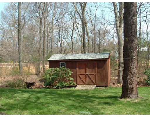 4 Brookside Road Mansfield, MA 02048 - Photo 4 of 8 Gallery Image 4