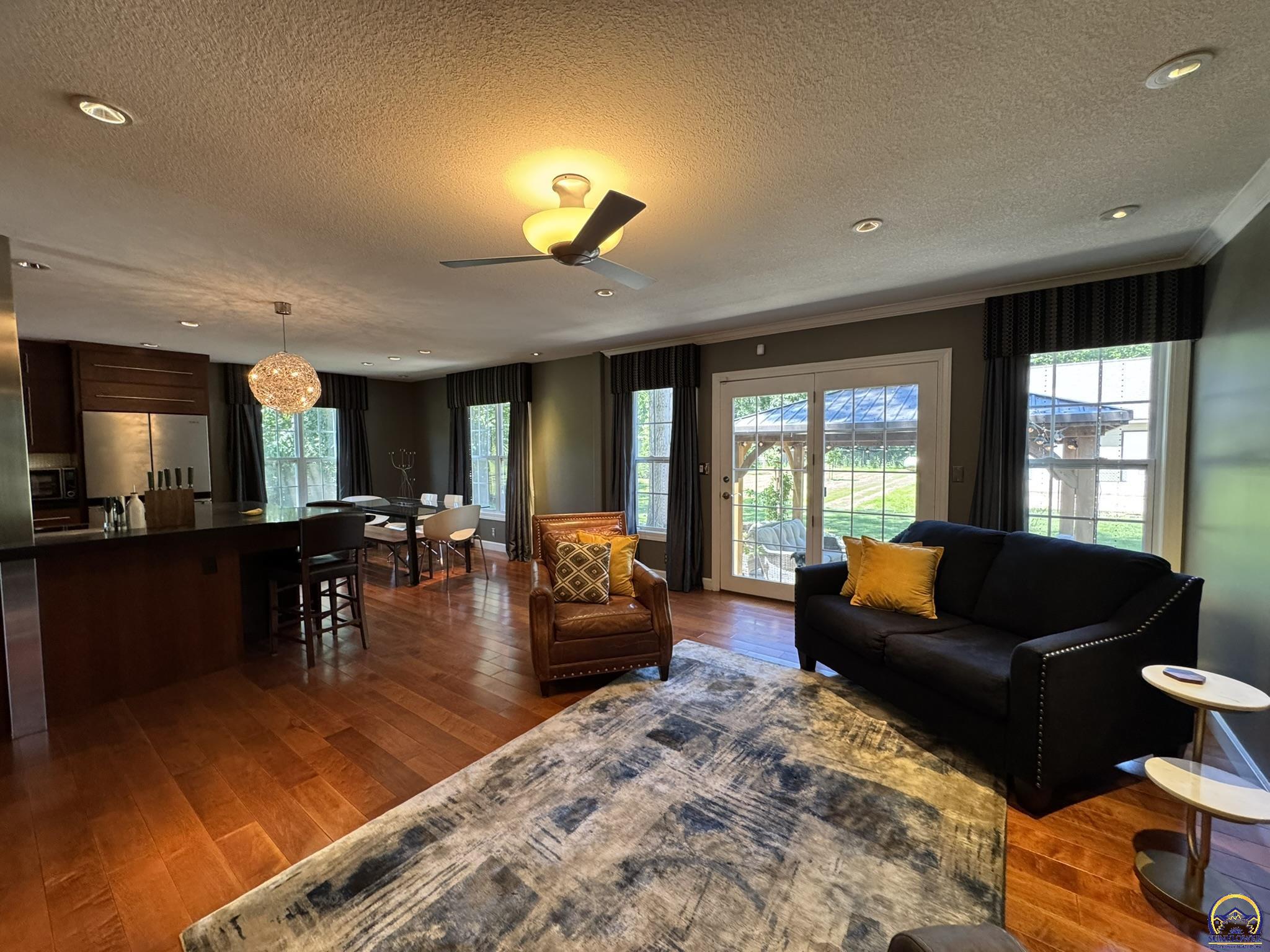 4415 Southeast West Edge Road Topeka, KS 66609 - Photo 10 of 90