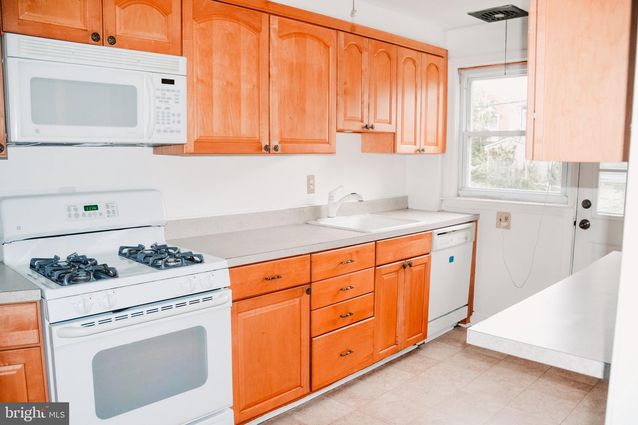 1210 Halstead Road Parkville, MD 21234 - Photo 7 of 20