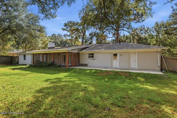 $2,700 | 144 Rollingwood Drive, Jackson, MS 39211