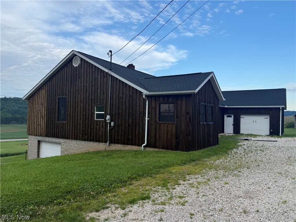 18513 Hobbler Road Kimbolton, OH 43749 - Photo 3 of 42