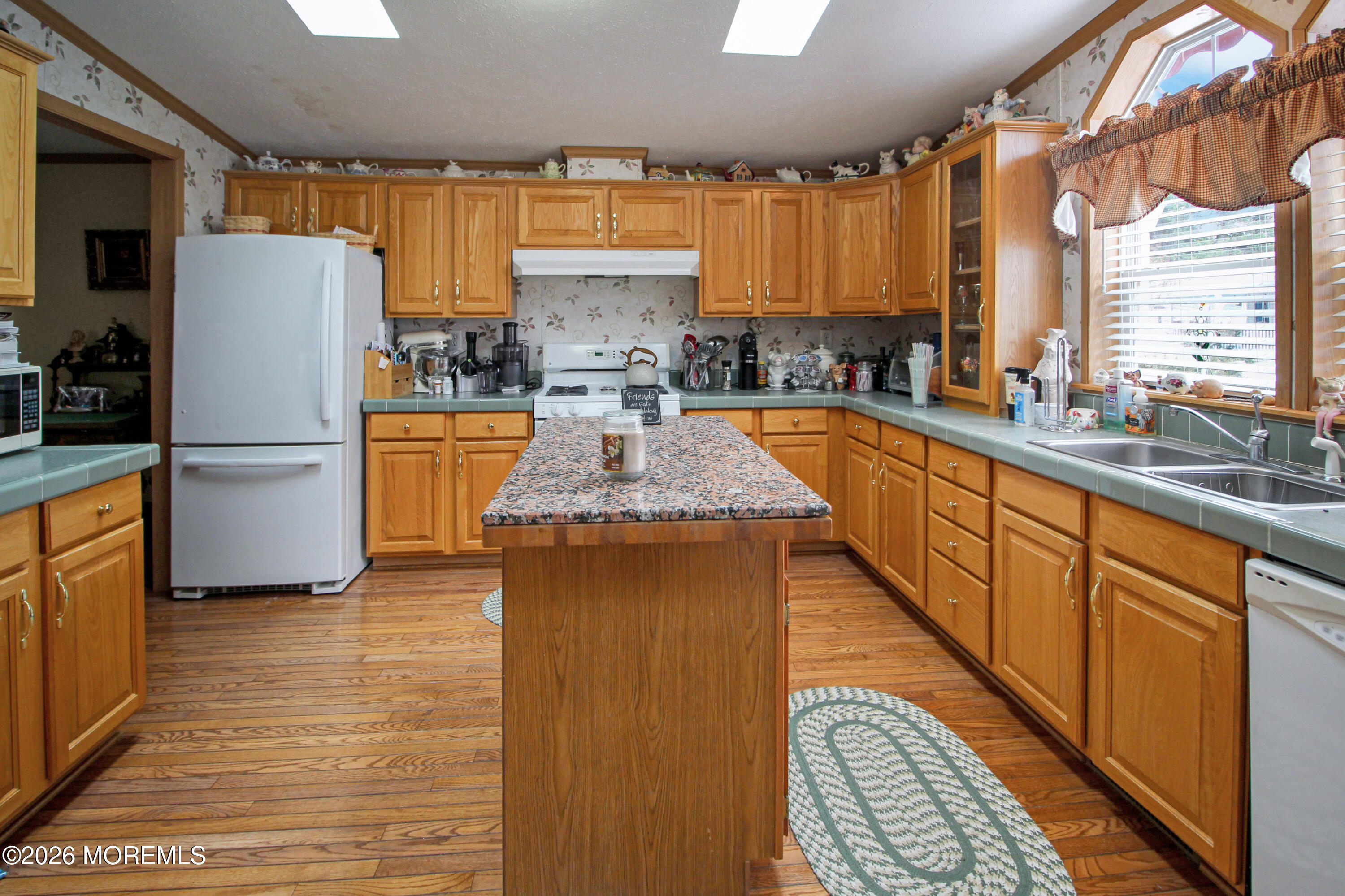 1403 Forest Way Whiting, NJ 08759 - Photo 8 of 23 IMG_7063
