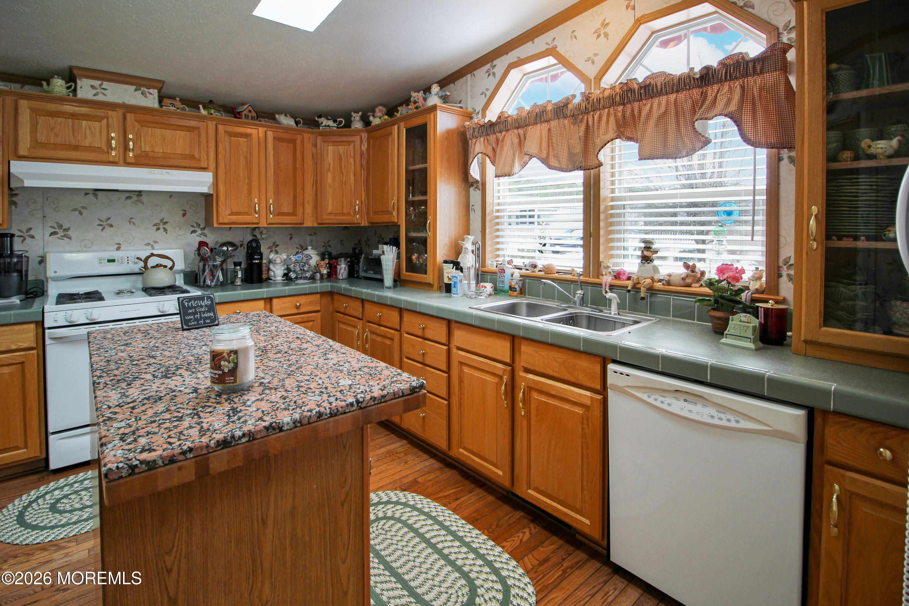 1403 Forest Way Whiting, NJ 08759 - Photo 10 of 23 IMG_7065