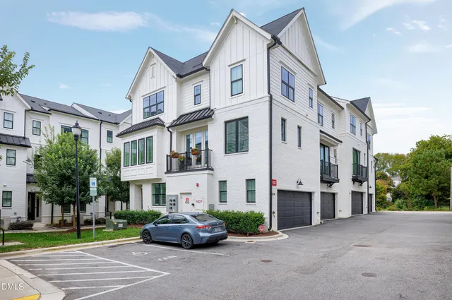 $825,000 | 400 Bryan Pointe Drive, Unit 104, Raleigh, NC 27608