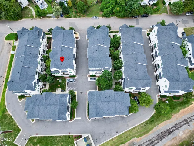 $825,000 | 400 Bryan Pointe Drive, Unit 104, Raleigh, NC 27608