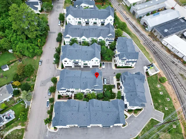 $825,000 | 400 Bryan Pointe Drive, Unit 104, Raleigh, NC 27608